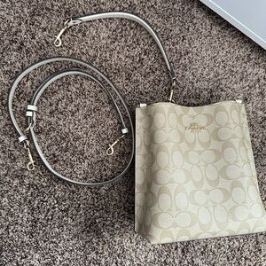 Coach bucket bag